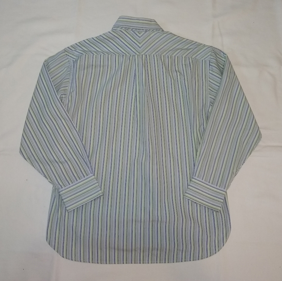 Tommy Hilfiger button down - Picture 3 of 3